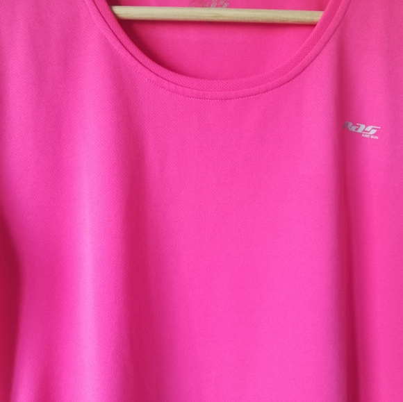 RAS Short Sleeve Scoop Neck T-Shirt - Picture 6 of 7